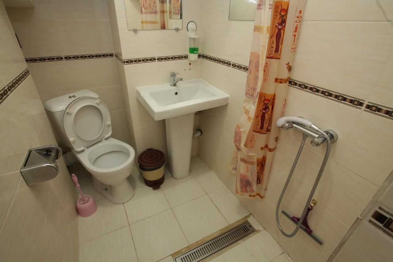 Sukhum City Mini Hotel Soechoemi Buitenkant foto