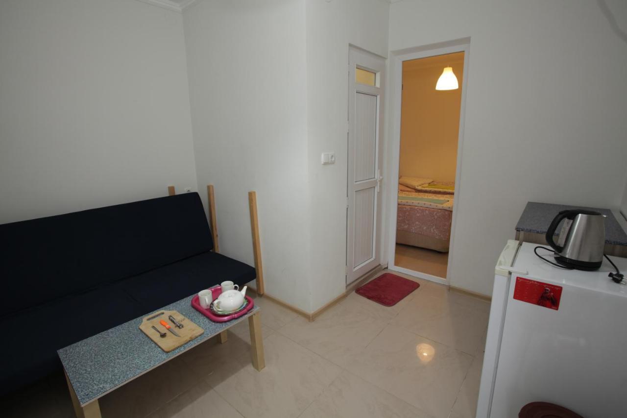 Sukhum City Mini Hotel Soechoemi Buitenkant foto