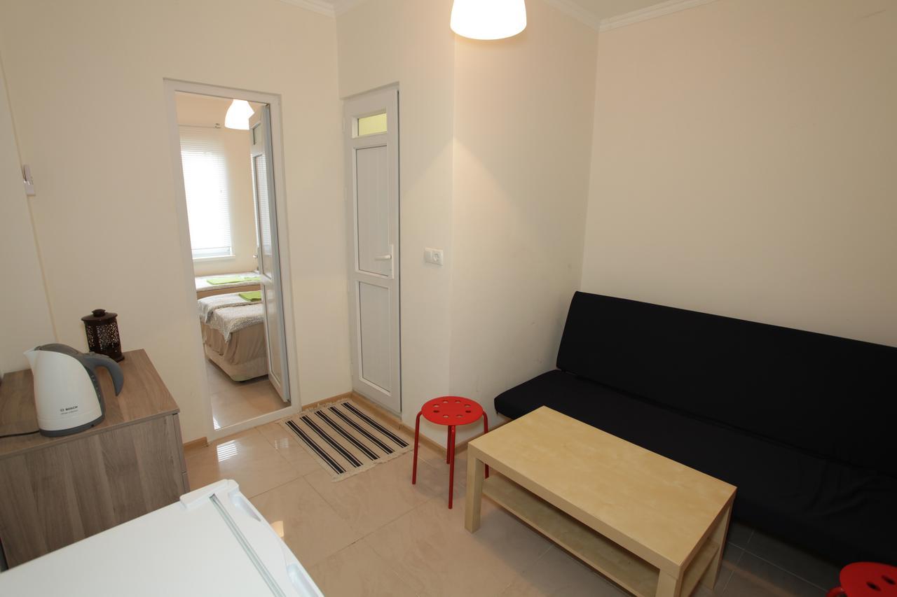 Sukhum City Mini Hotel Soechoemi Buitenkant foto