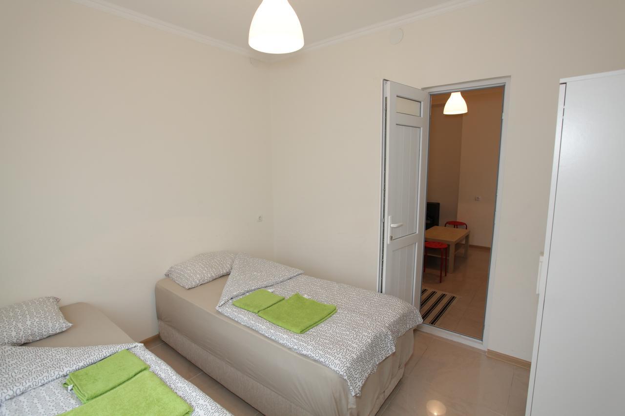 Sukhum City Mini Hotel Soechoemi Kamer foto